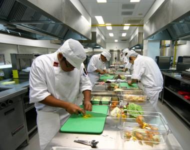 Реферат: Бизнес план ресторана с национальной кухней на примере ЗАО Сьион